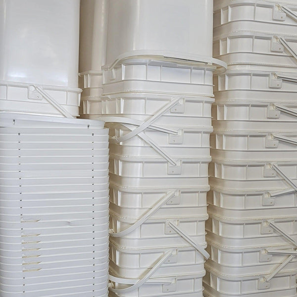 4 Gallon Square Bucket and Lid