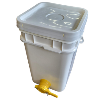 Bottling Bucket and Lid with Pre-Drilled Hole and Valve